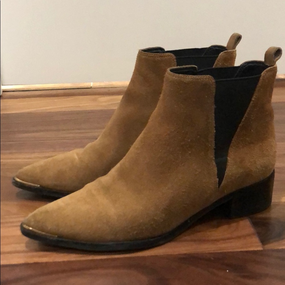 Chelsea Boots